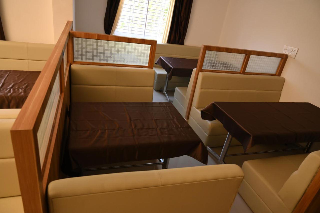 Hotel Blue Rays Bainduru 外观 照片